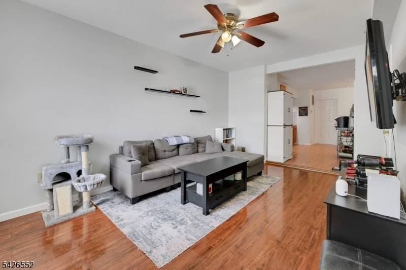 13 Oak St, Rockaway Boro, NJ 07866