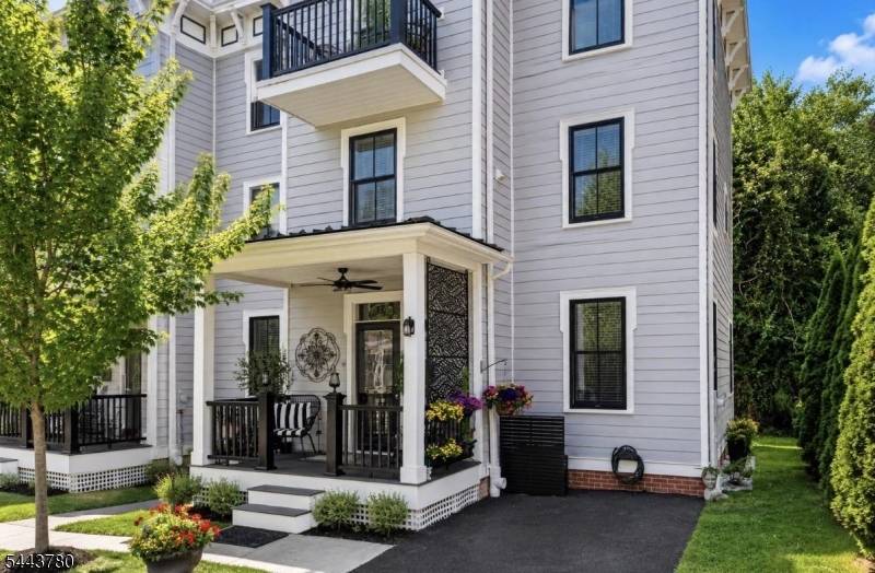 63 Church St, Lambertville City, NJ 08530