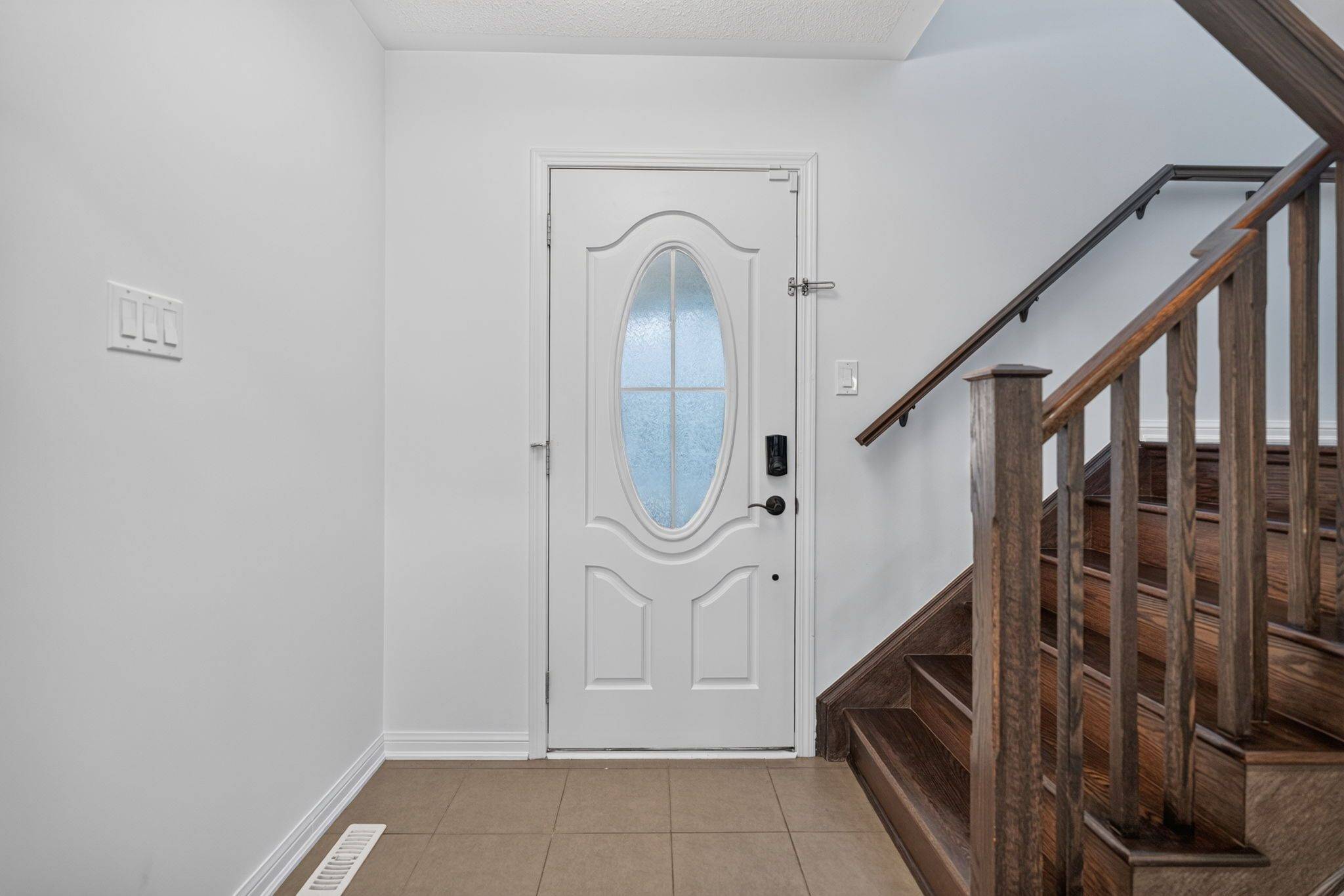443 Cavanagh LN, Milton, ON L9T 8G6