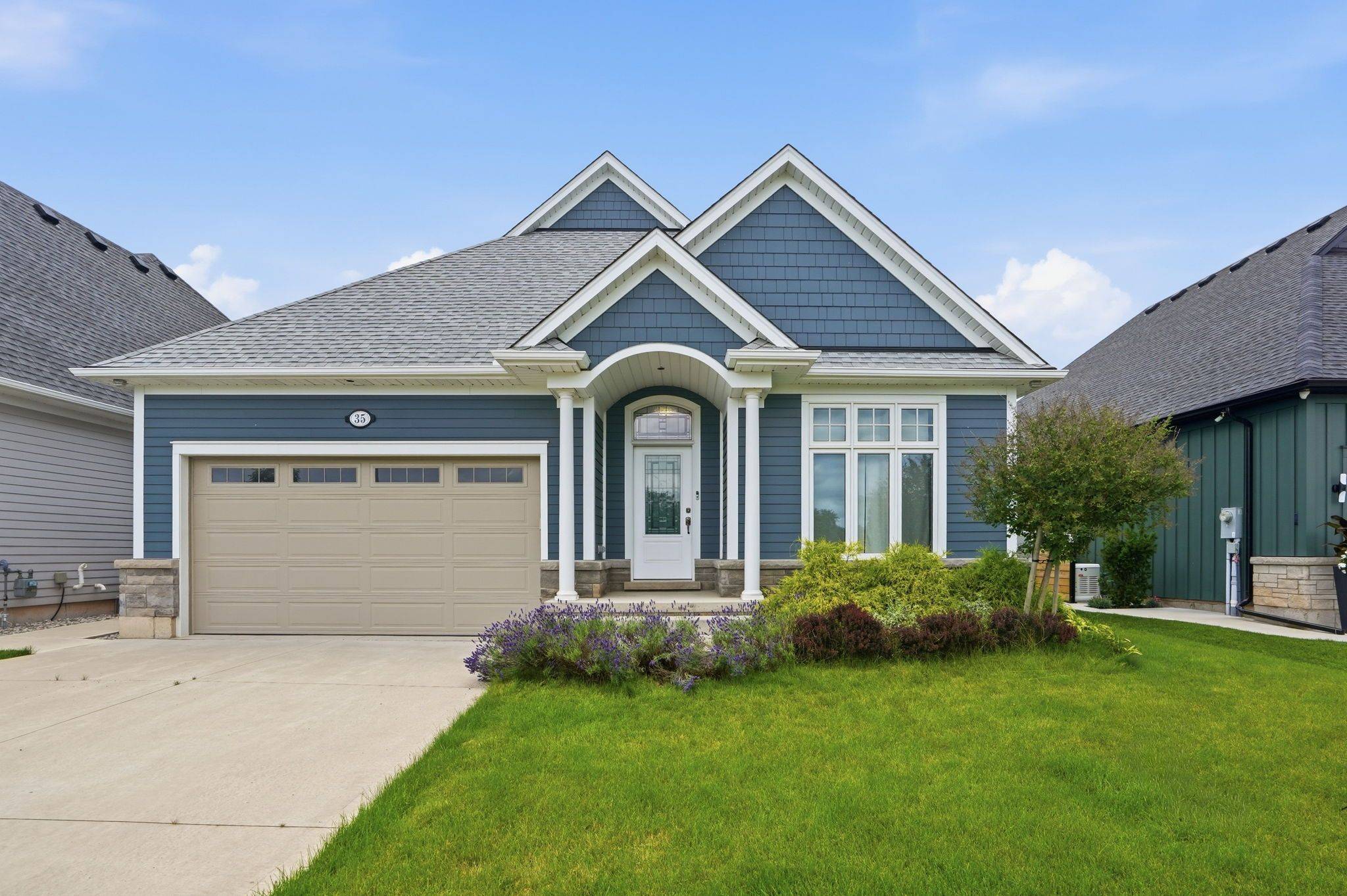 35 Butlers DR N, Fort Erie, ON L0S 1N0