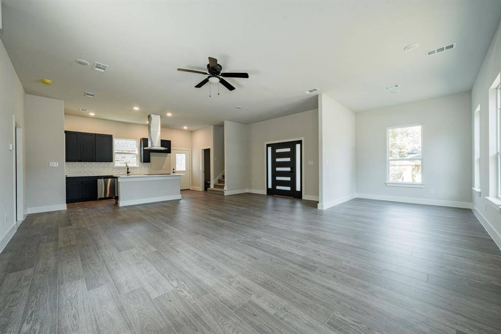 101 Burnett Street, Terrell, TX 75160