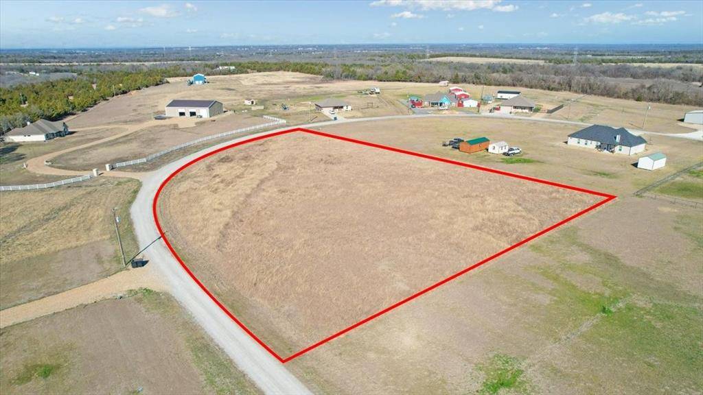 301 Marshall Circle, Whitewright, TX 75491