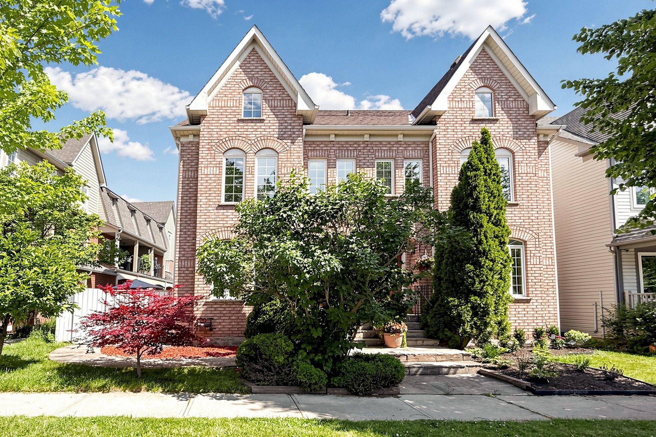 141 Gatwick DR, Oakville, ON L6H 6T7