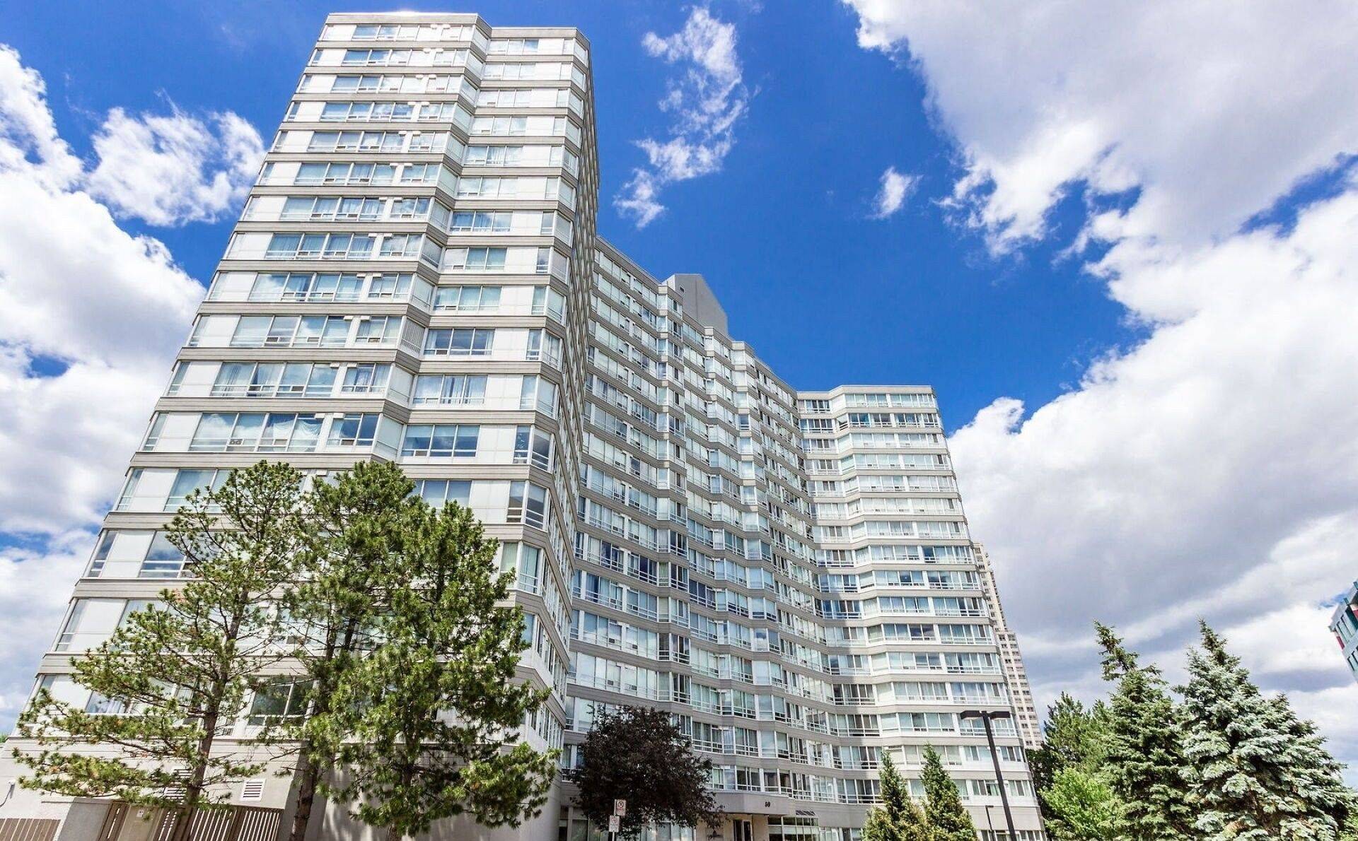 50 Kingsbridge Garden CIR #915, Mississauga, ON L5R 1Y2
