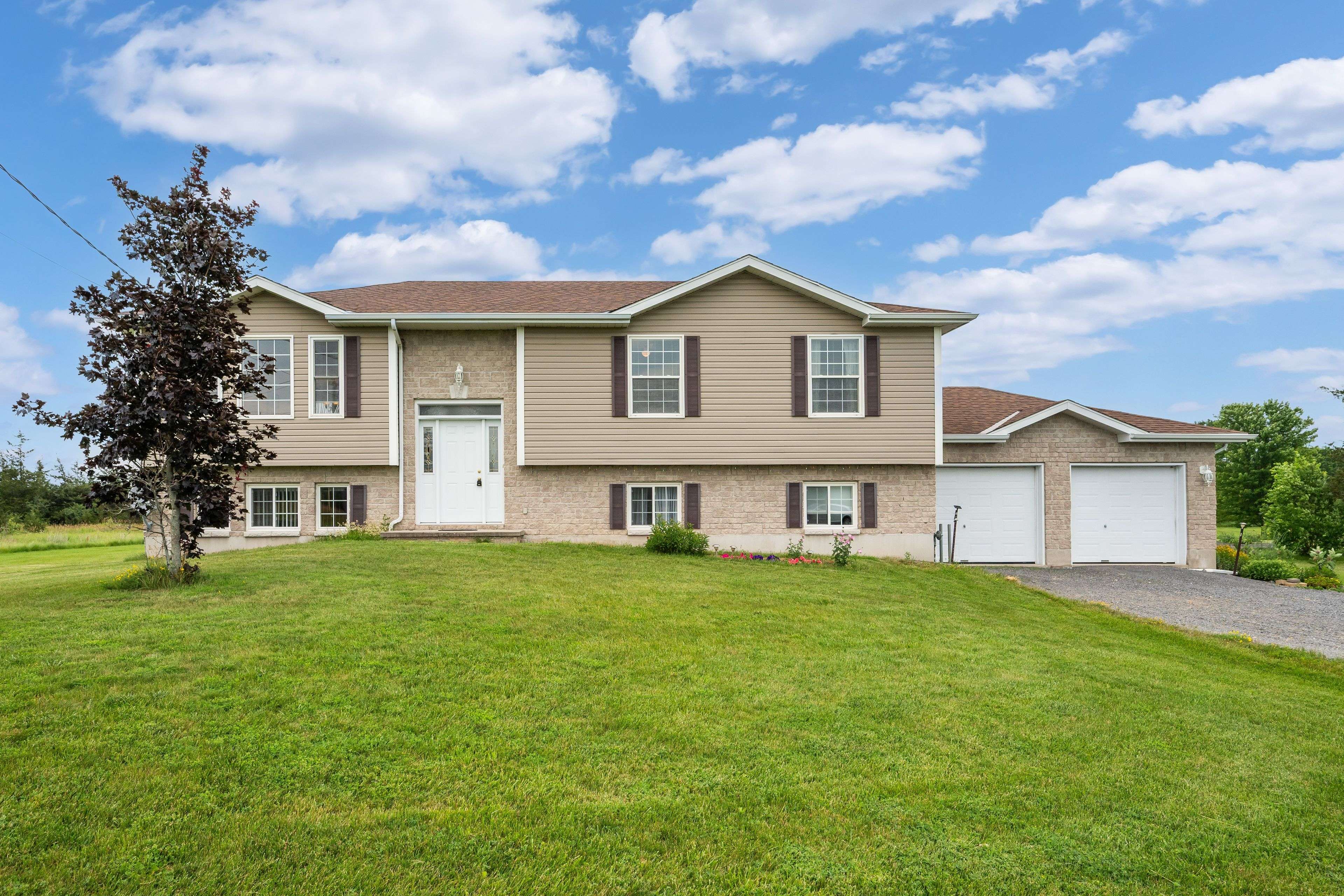 245 Pleasant DR, Greater Napanee, ON K0K 2Z0