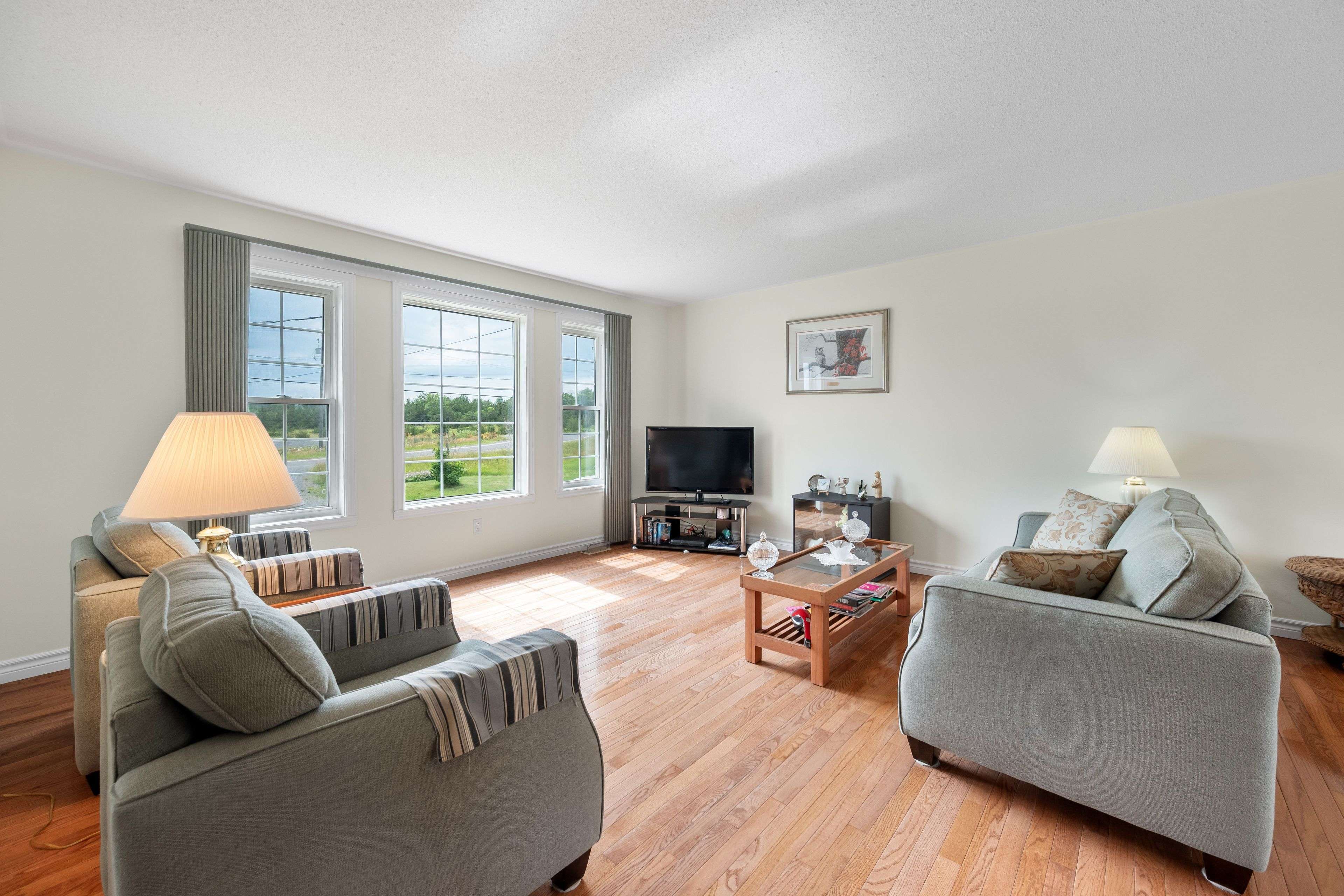 245 Pleasant DR, Greater Napanee, ON K0K 2Z0