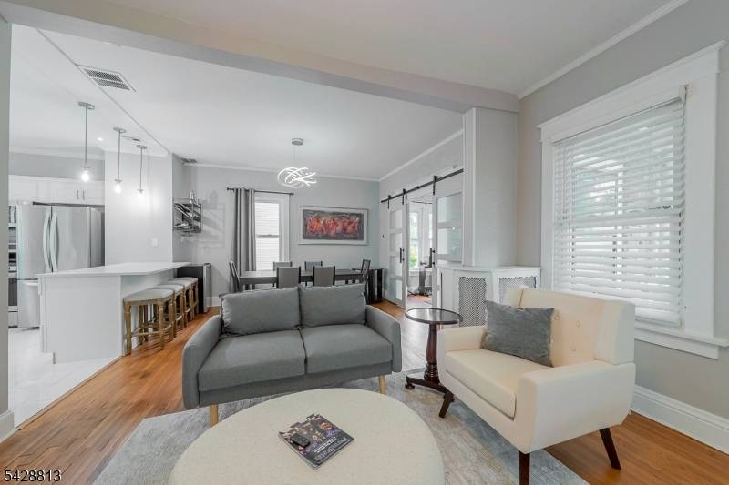 56 Woodside Rd, Maplewood Twp., NJ 07040