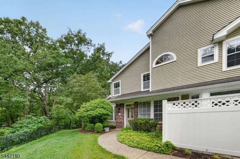 18 Pheasant Brook Court, Bedminster Twp., NJ 07921