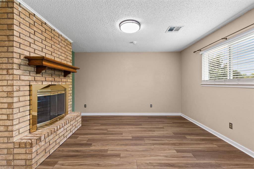 406 Cindy Lane, Lorena, TX 76655