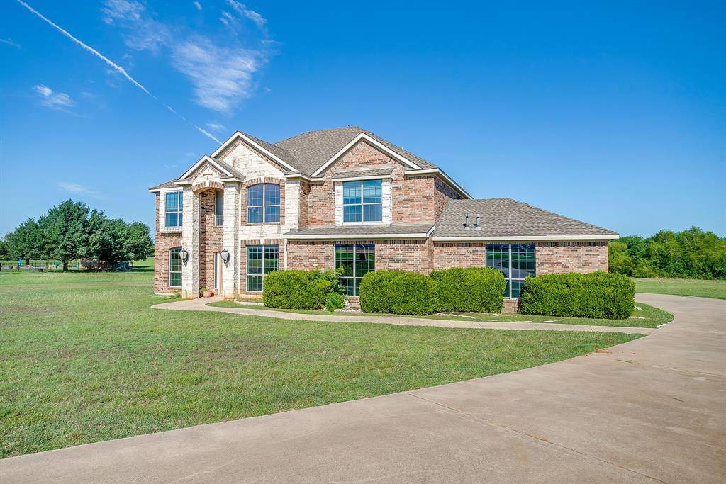 1802 Yucatan Drive, Granbury, TX 76048