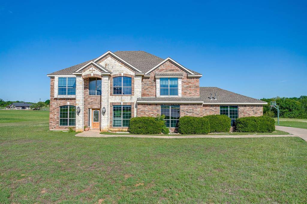 1802 Yucatan Drive, Granbury, TX 76048