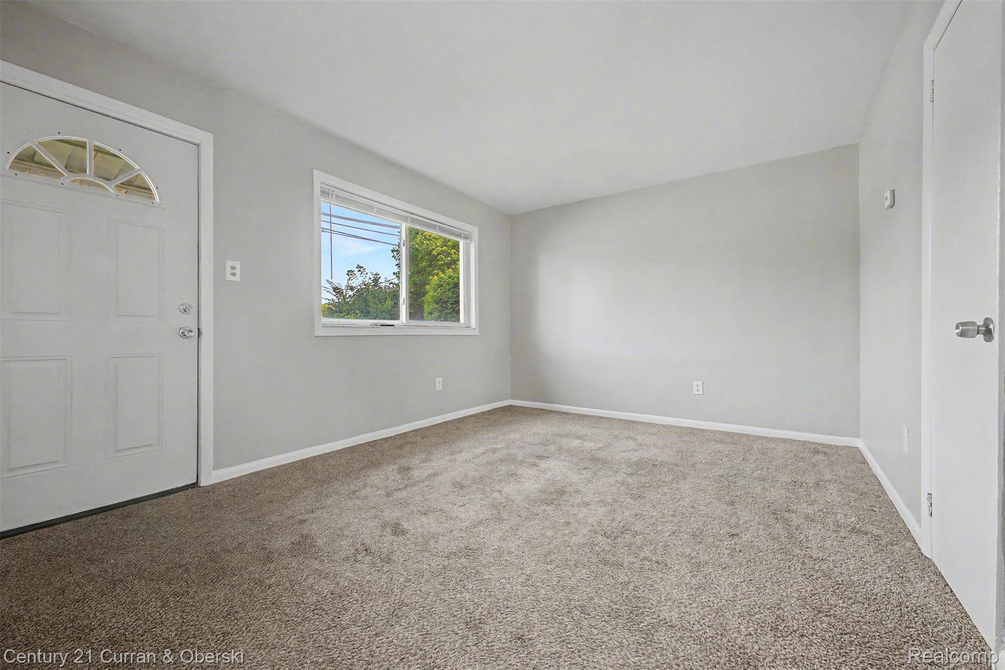 1432 Charter ST, Lincoln Park, MI 48146