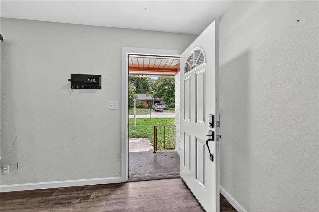 2833 Scruggs Park Drive, Richland Hills, TX 76118