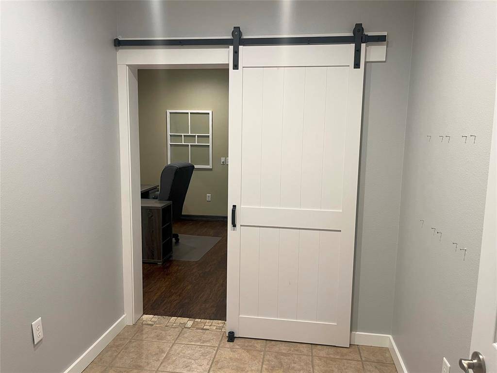 1404 Rice Road #200, 300, Tyler, TX 75703
