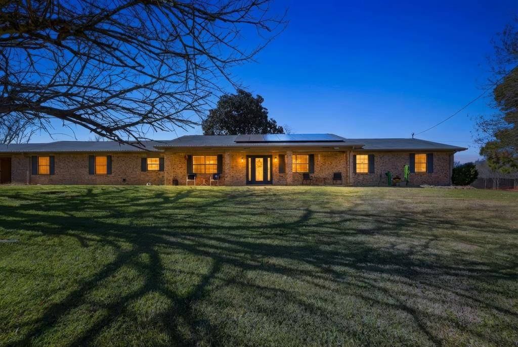 1409 Bassett Road, Palestine, TX 75803