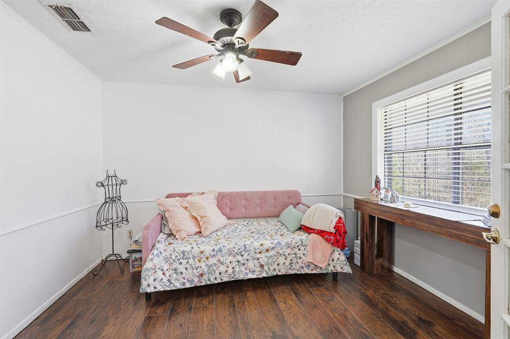 1409 Bassett Road, Palestine, TX 75803