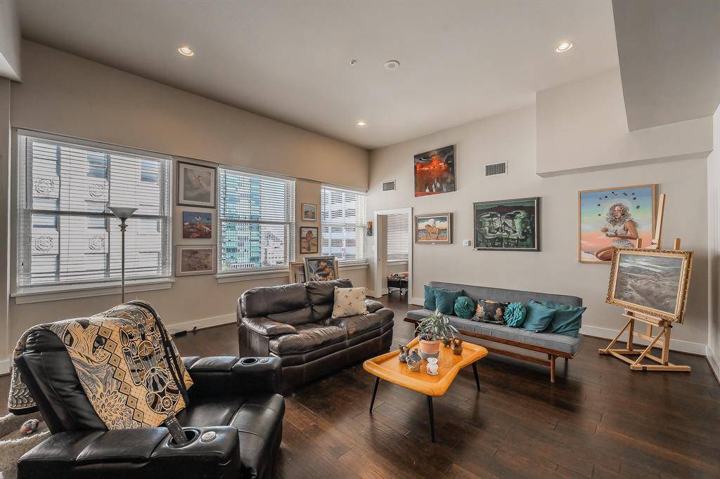 411 W 7th Street #1007, Fort Worth, TX 76102