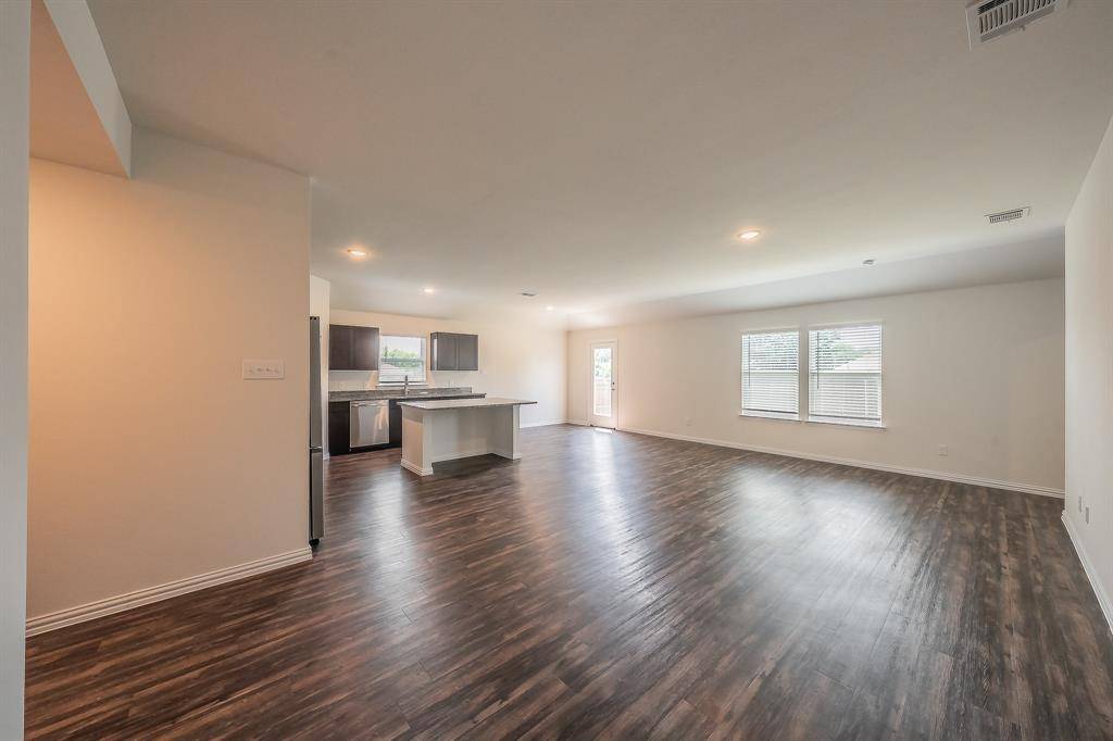 433 Rose Avenue, Cleburne, TX 76033