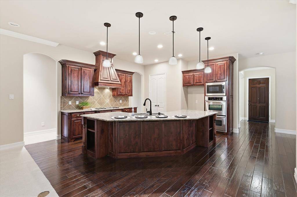 1204 Sundown Drive, Flower Mound, TX 75028