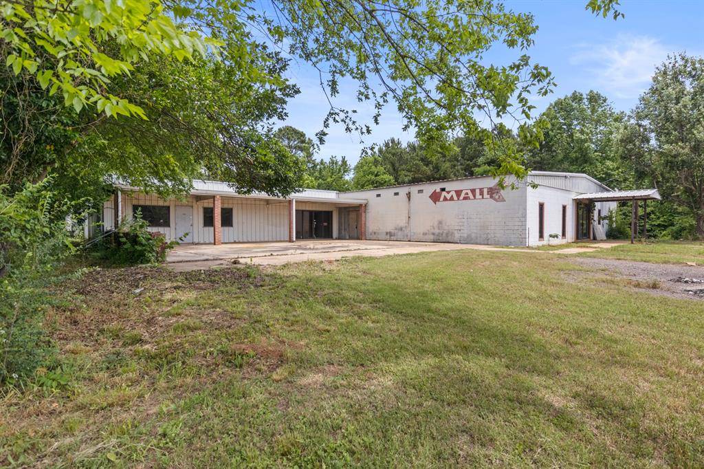 1301 HWY 11, Hughes Springs, TX 75656