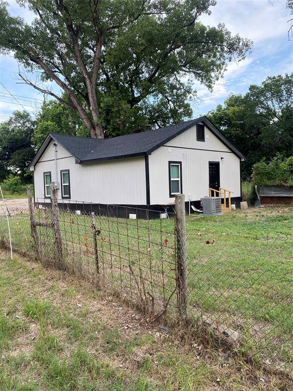 324 Hogan Lane, Bellmead, TX 76705