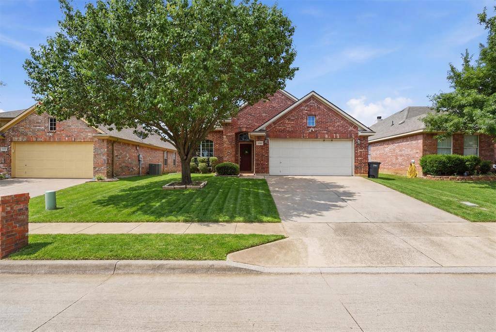 1216 Brownford Drive, Fort Worth, TX 76028