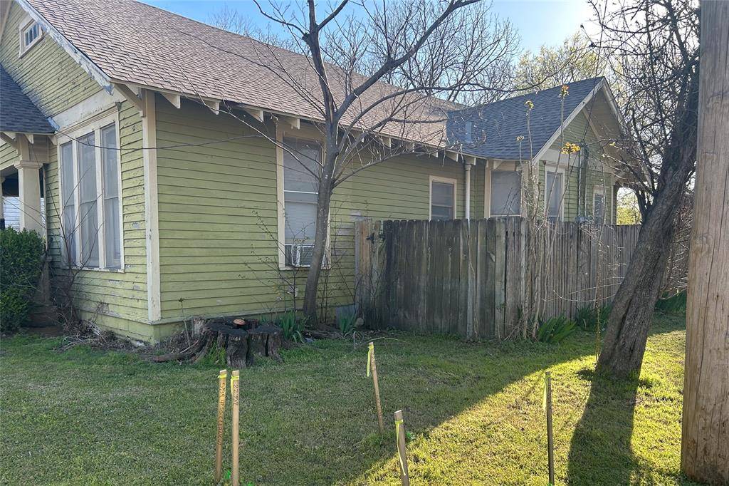 701 S Clements Street, Gainesville, TX 76240