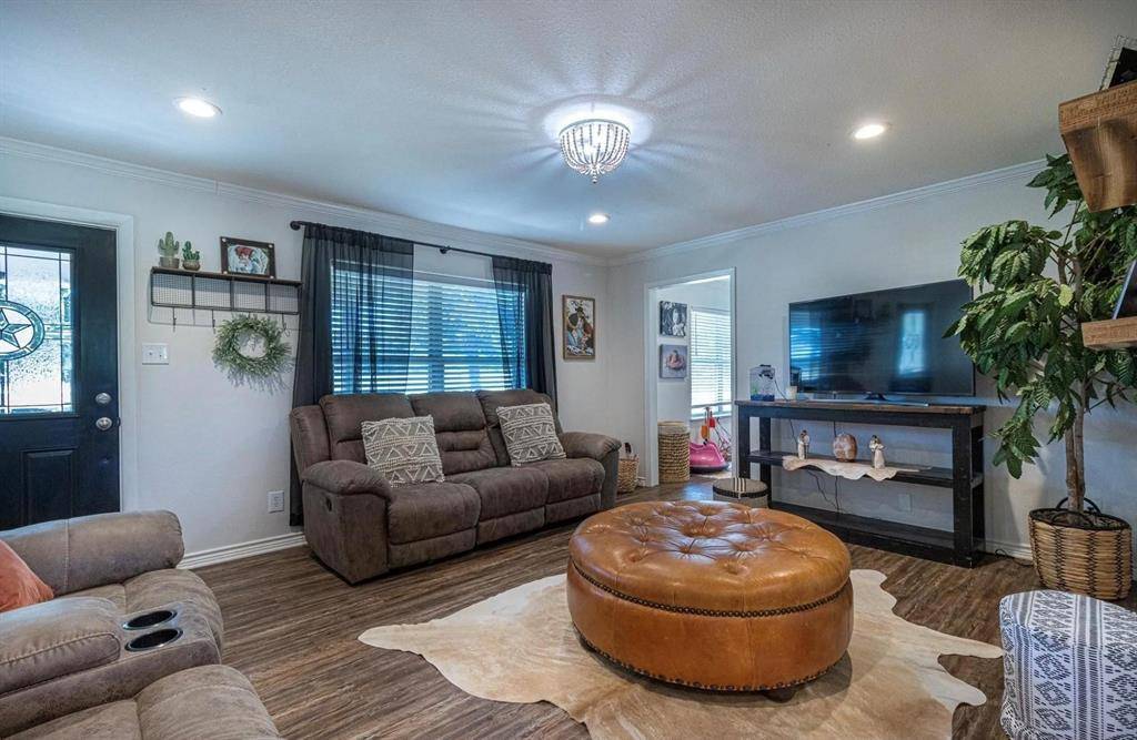12817 US Highway 175 E, Larue, TX 75770