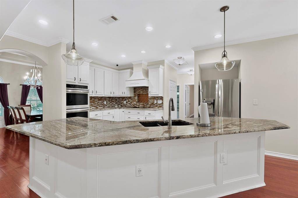 108 Cape Shore Drive, Mabank, TX 75143