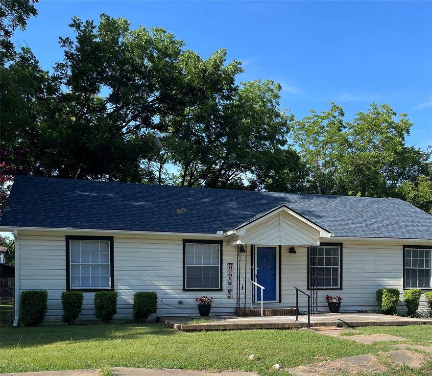 903 W 8th Street, Bonham, TX 75418