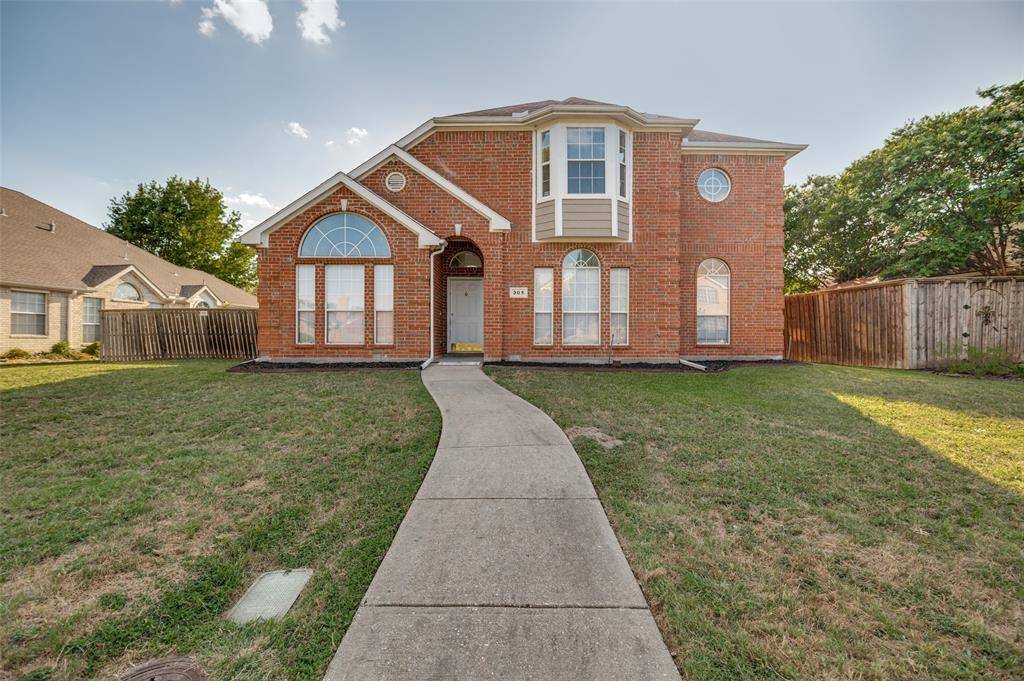 305 Boulder Creek Drive, Desoto, TX 75115