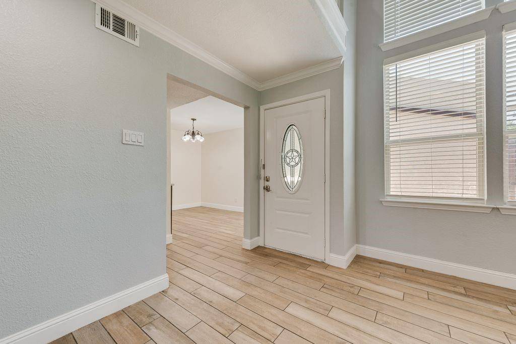 219 W Rochelle Road, Irving, TX 75062