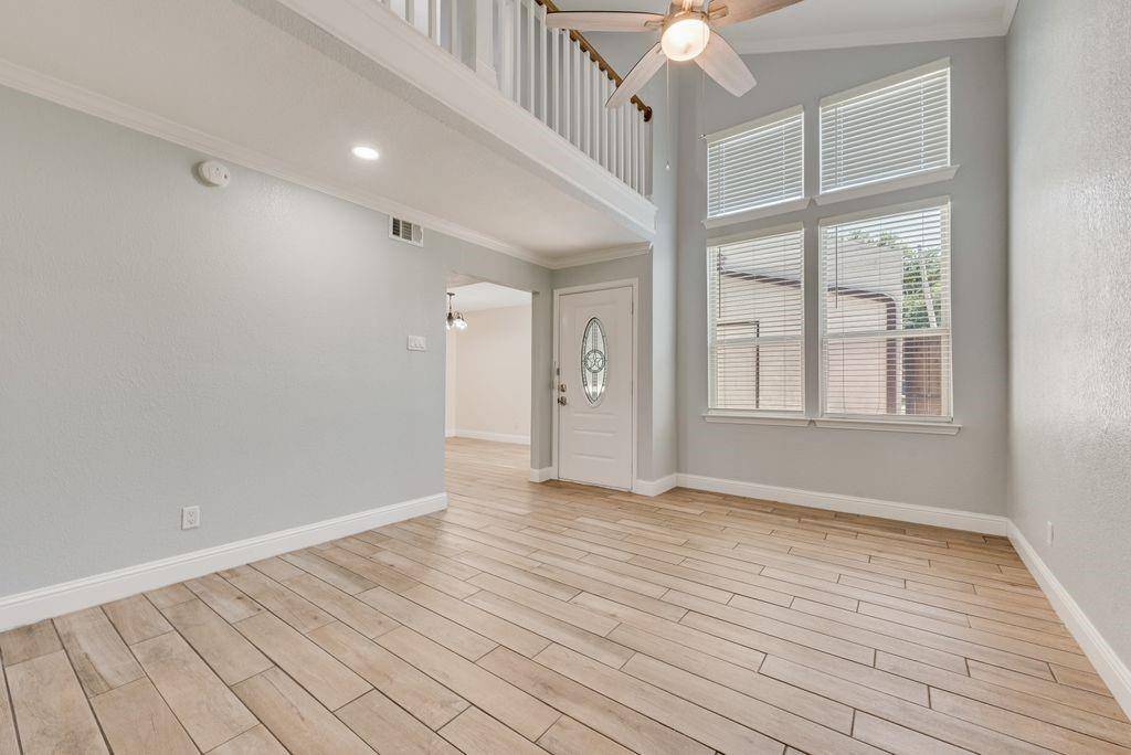 219 W Rochelle Road, Irving, TX 75062