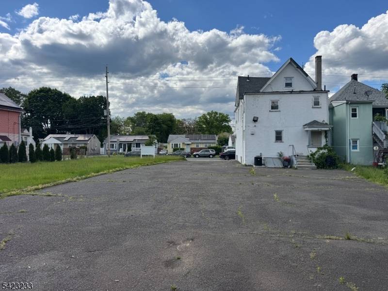 814 E 3Rd St, Plainfield City, NJ 07062