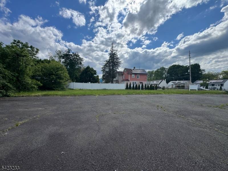 814 E 3Rd St, Plainfield City, NJ 07062