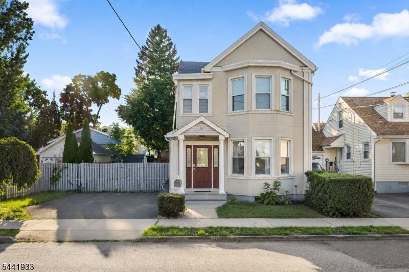 37 Harris St, Haledon Boro, NJ 07508