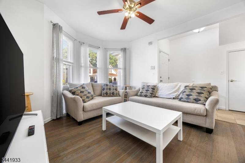 37 Harris St, Haledon Boro, NJ 07508