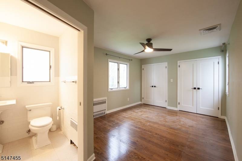 30 Chestnut Hill Pl, Glen Ridge Boro Twp., NJ 07028