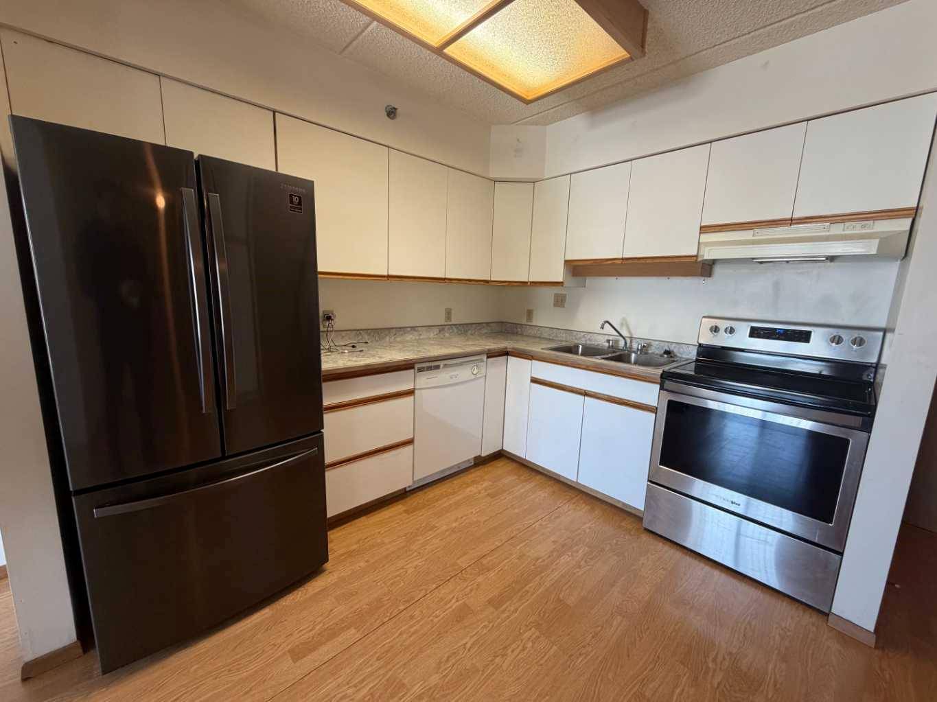 5007 52 Avenue ##206, Ponoka, AB T4J 1S3