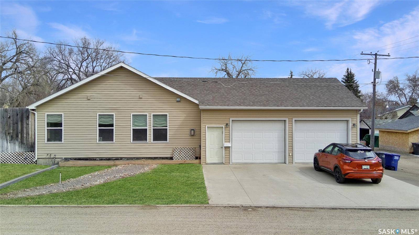 808 Chaplin STREET, Swift Current, SK S9H 1J5