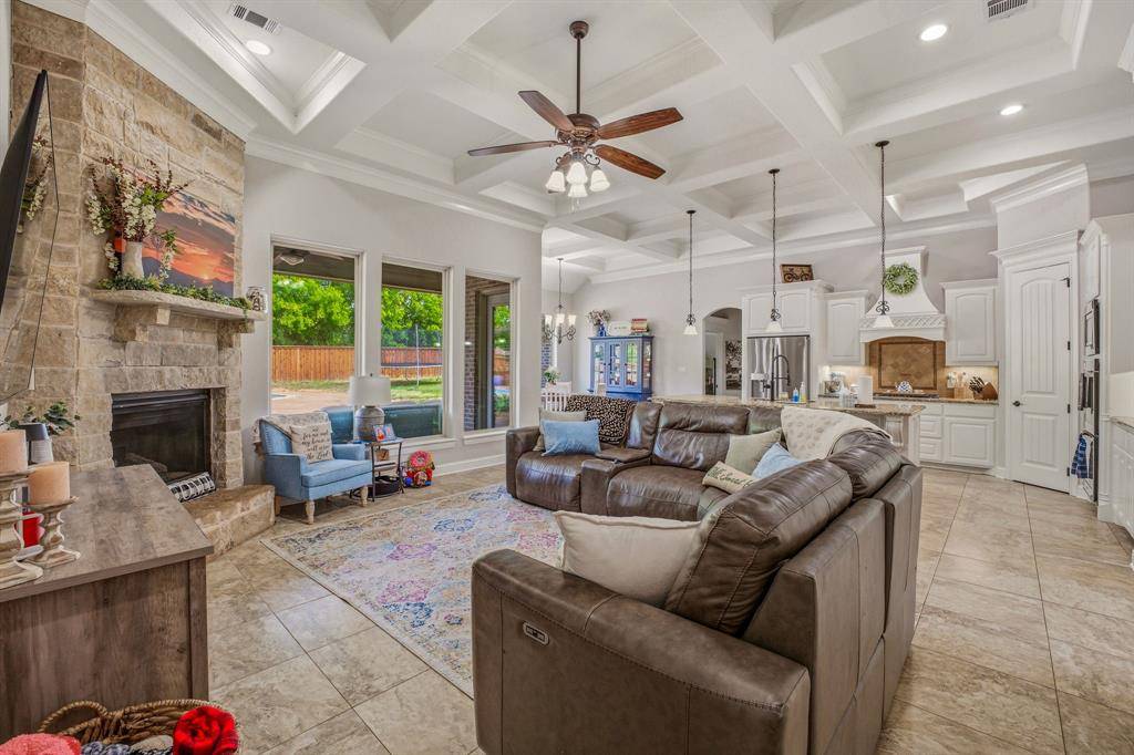 1035 Walking Horse Drive, Stephenville, TX 76401