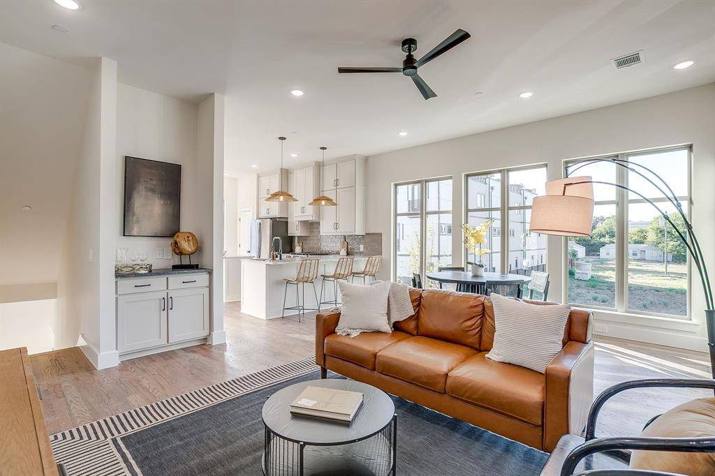 2820 Weisenberger Street #106, Fort Worth, TX 76107