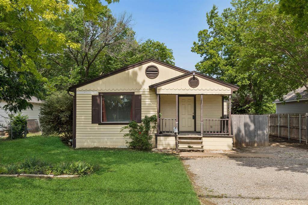 1120 S Pine Street, Grapevine, TX 75050