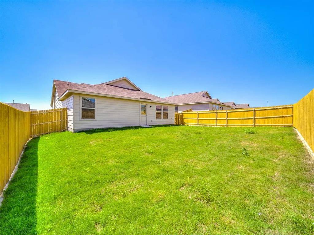352 Sun Bluff Road, Fort Worth, TX 76052