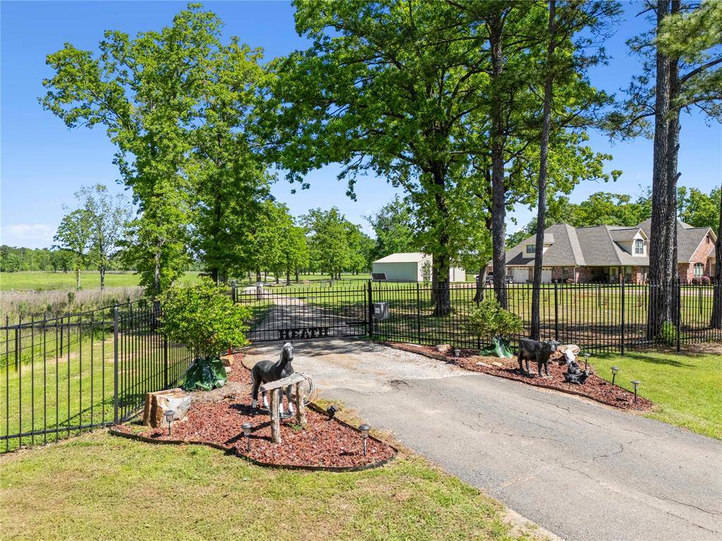 6670 N Lakeshore Drive, Shreveport, LA 71107