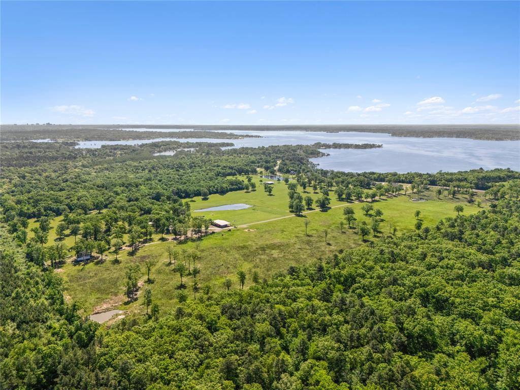 6670 N Lakeshore Drive, Shreveport, LA 71107
