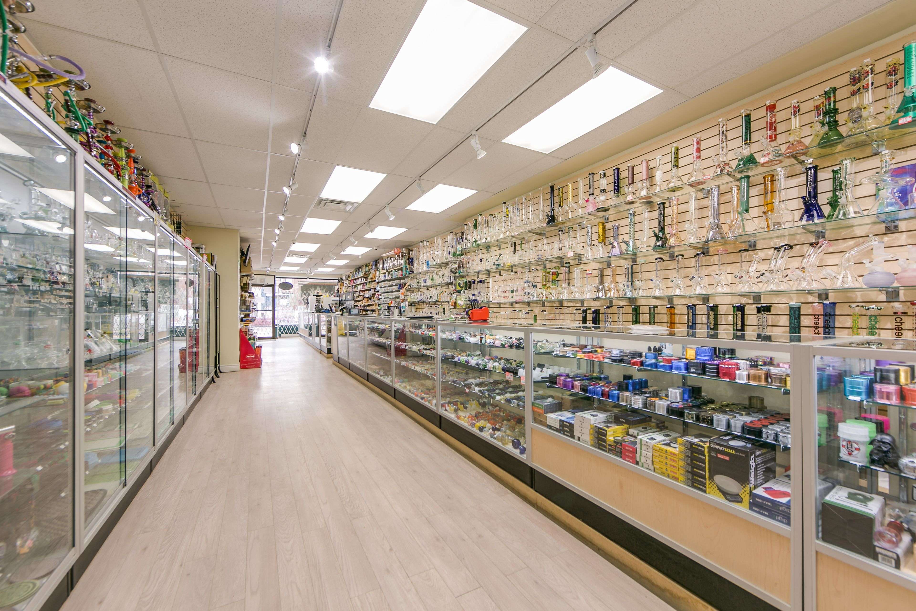 1424 Bloor ST W, Toronto W02, ON M6P 3L5