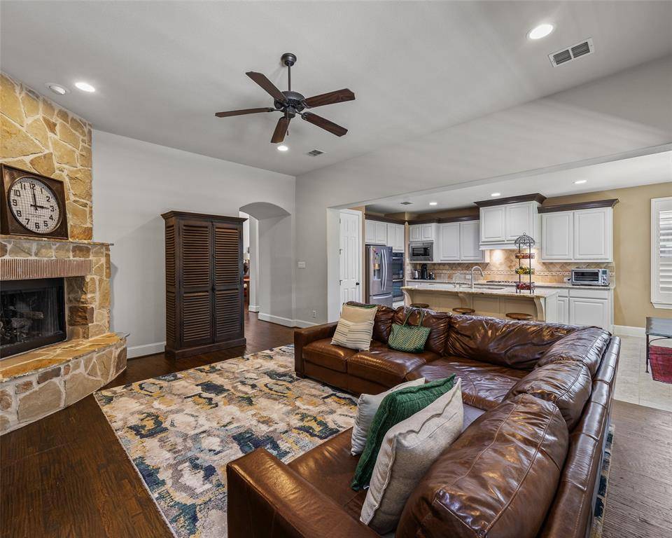 309 Longhorn Drive, Mckinney, TX 75071