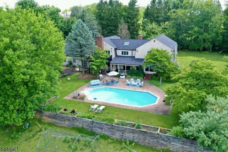 13 Farmersville Rd, Tewksbury Twp., NJ 07830