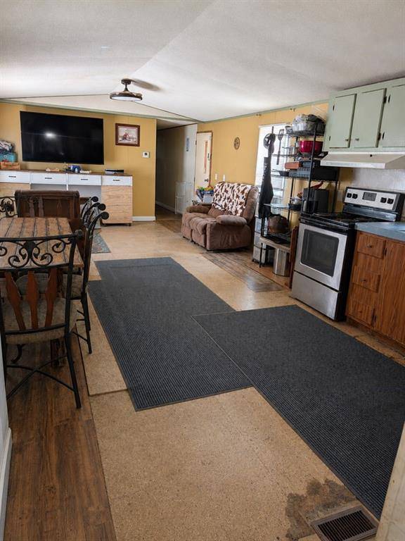 500 County Road 2405, Kemp, TX 75143